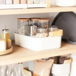 Bellwood Stackable Bin βάση οργάνωσης White-Natural medium - Umbra - Image 2